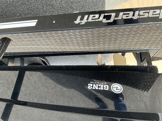 2018 MasterCraft XT25 Icon